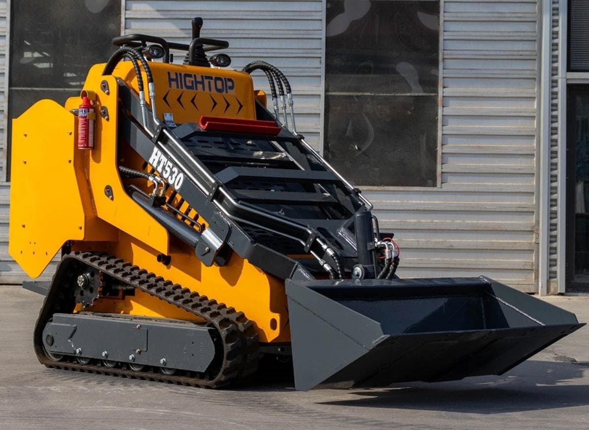 Mini-chargeuses sur chenilles (skid-steer)